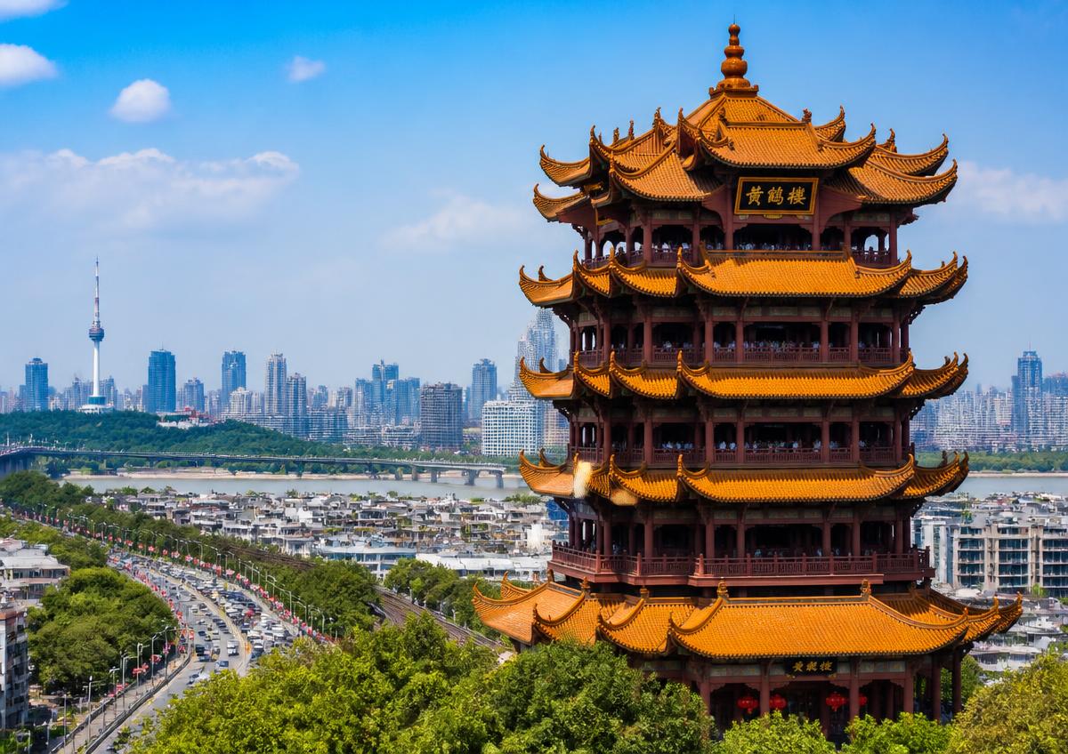 Wuhan, China — Yellow Crane Tower above the city